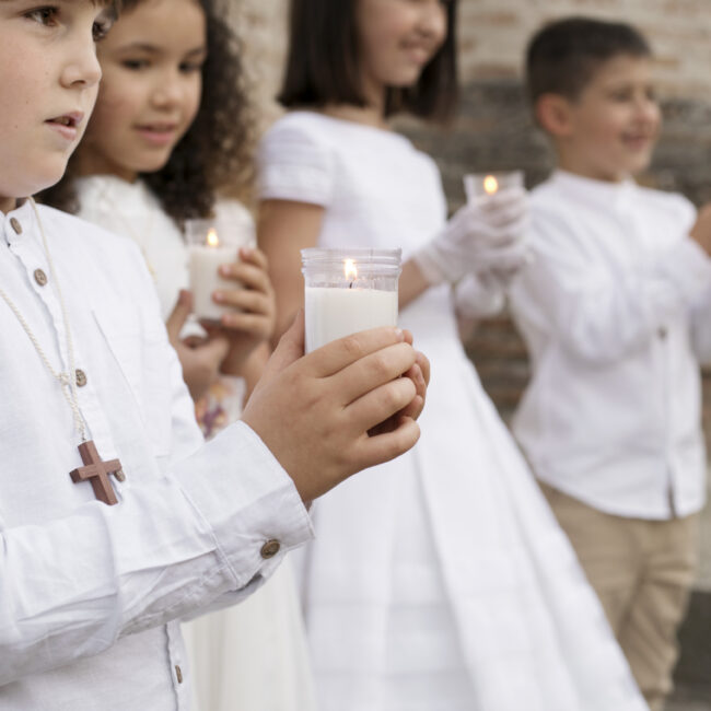 Uroczyste przyjęcie komunijne z rodziną w restauracji Magazyn Unisław.